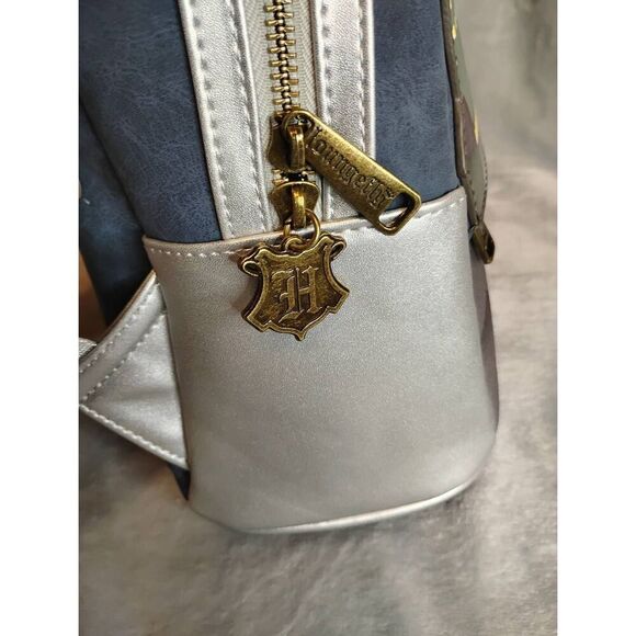 Hogwarts Castle Mini Backpack - Picture 4 of 6